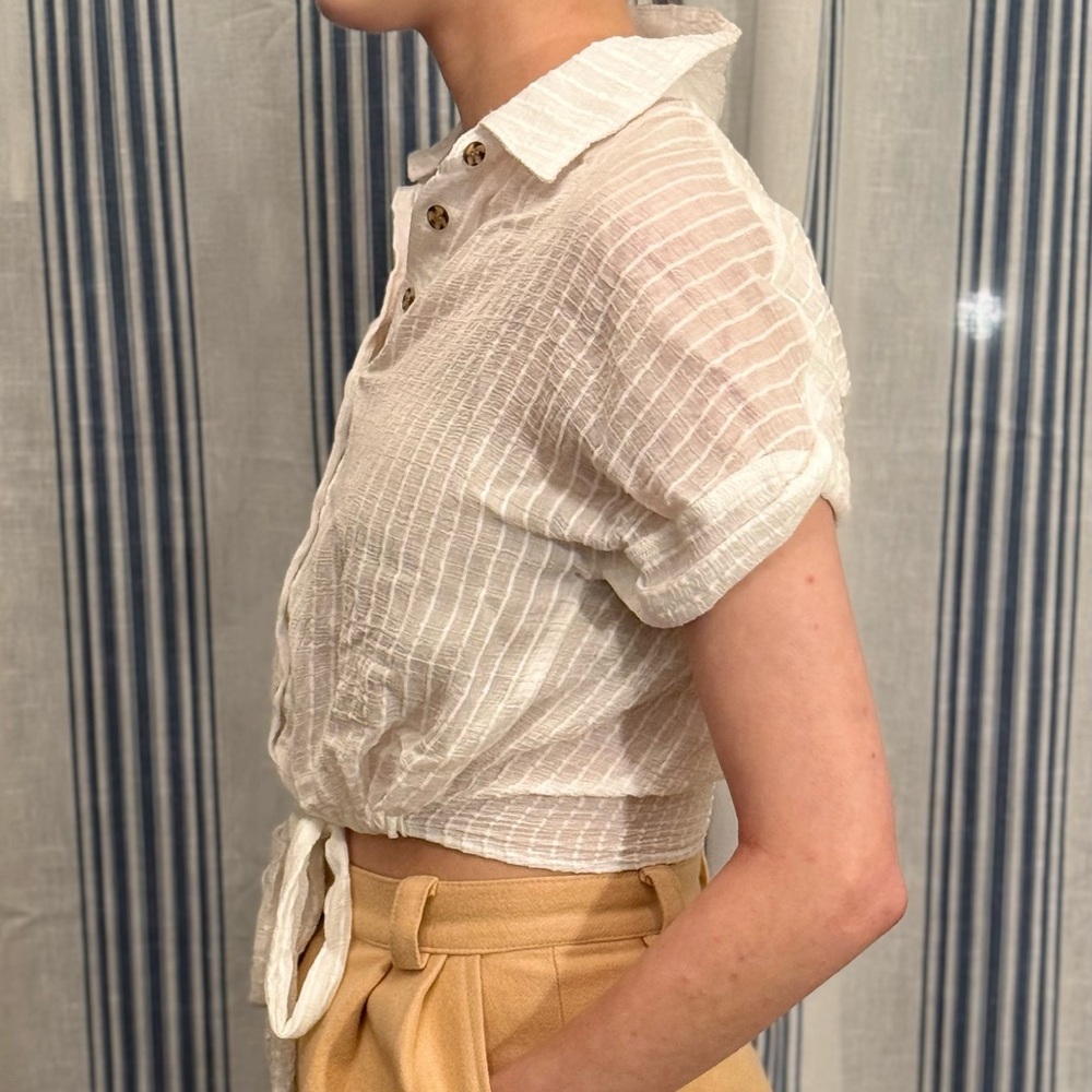 Elegant White Button-Down Tie-Front Shirt - Picture 2 of 4